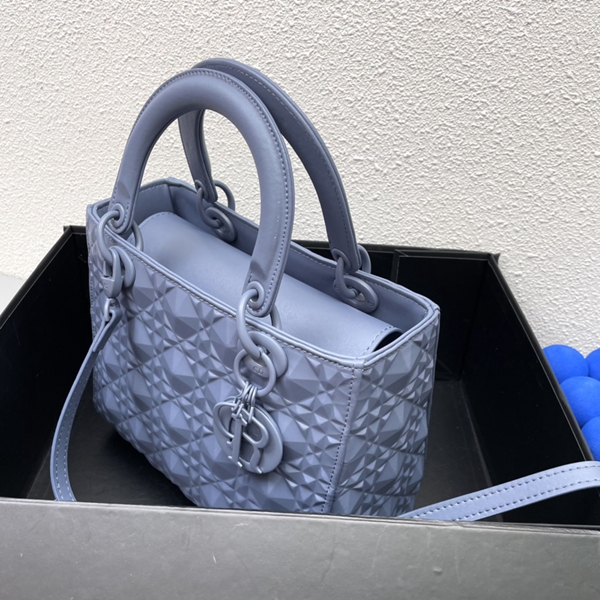 ディオールバッグ内部構造
